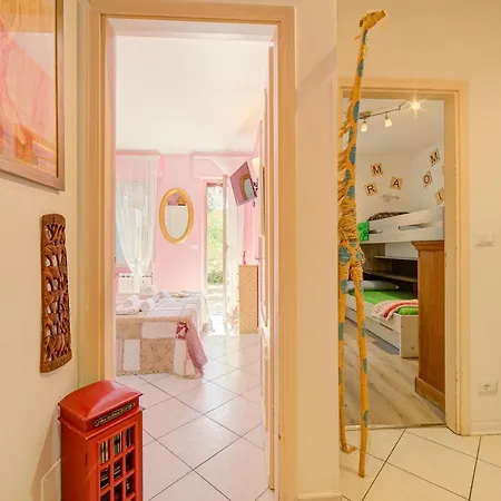 Toys With Garden And Sea View - Happy דירה